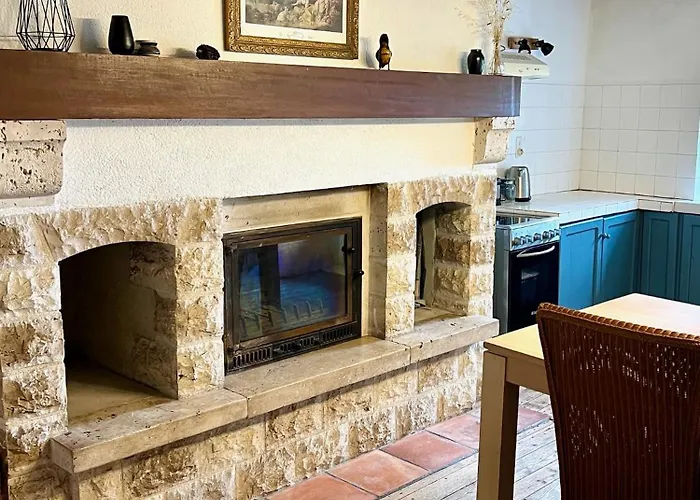 La Vesarnie Kır Evi